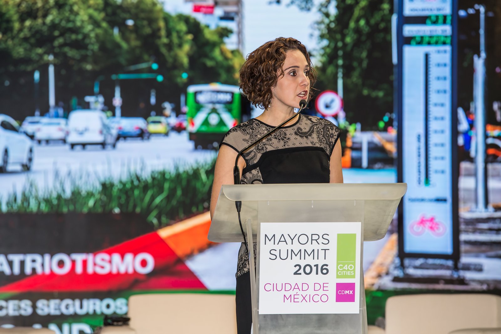 Tanya Müller García en el pódium del C40 Mayors Summit 2016
